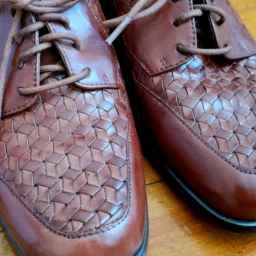 DREW Brown Woven Leather Flats - Picture 3 of 10